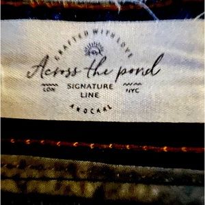 Men’s Jeans (Across the Pond ) Size 33x30 Signature Line 65% cotton 33% poly